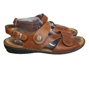 Finn Comfort Gomera brown ankle sandals